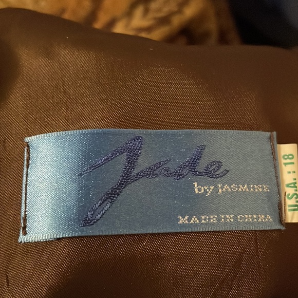 Dress Mother of the bride or groom size 18. - Picture 11 of 12